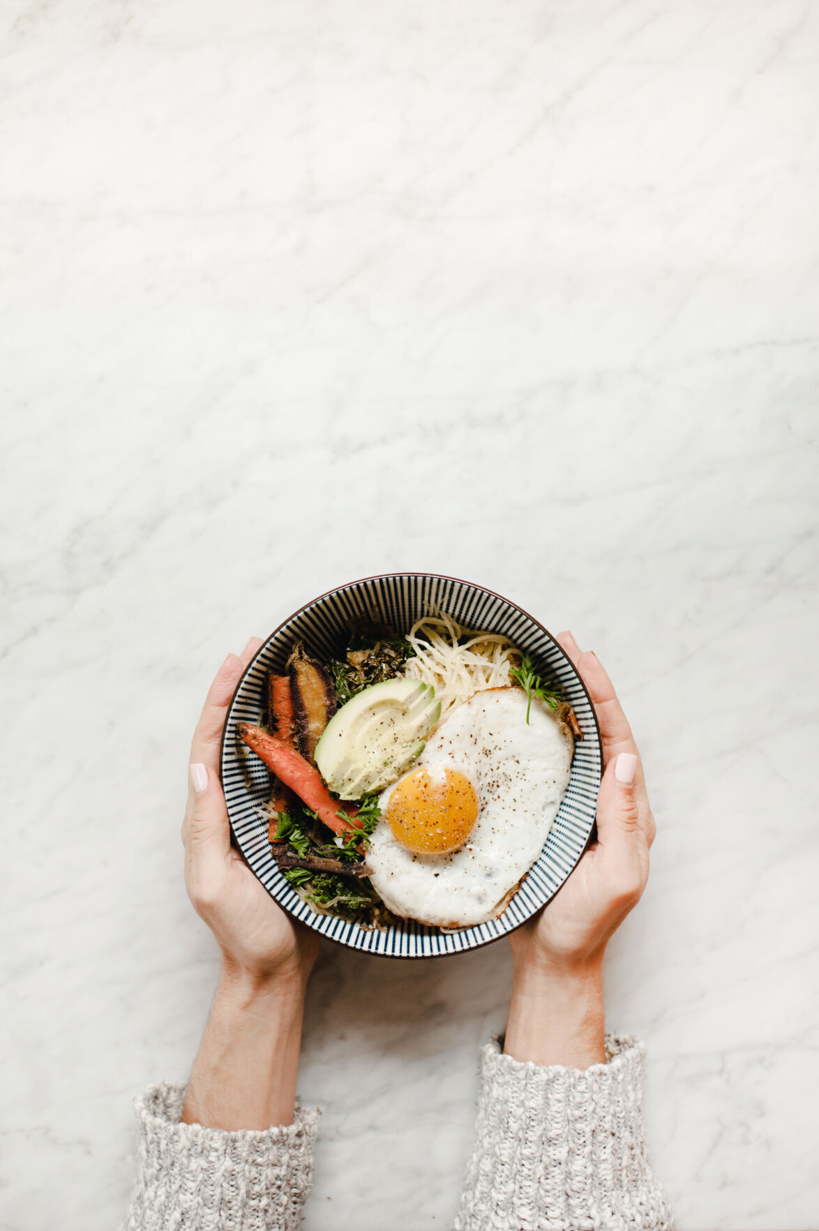 CarinaSkrobeckiPhoto_SimplyRealHealthCookbook_Anytime Breakfast Bowl2.jpg